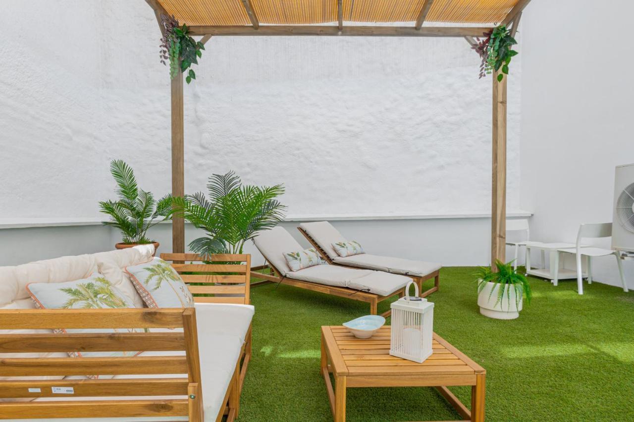 Apartament C30 Deluxe Studio With Terrace Into Cathedral Square Malaga Zewnętrze zdjęcie