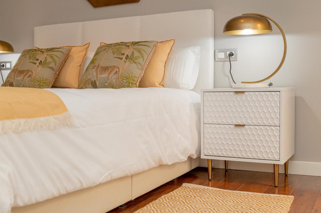 Apartament C30 Deluxe Studio With Terrace Into Cathedral Square Malaga Zewnętrze zdjęcie