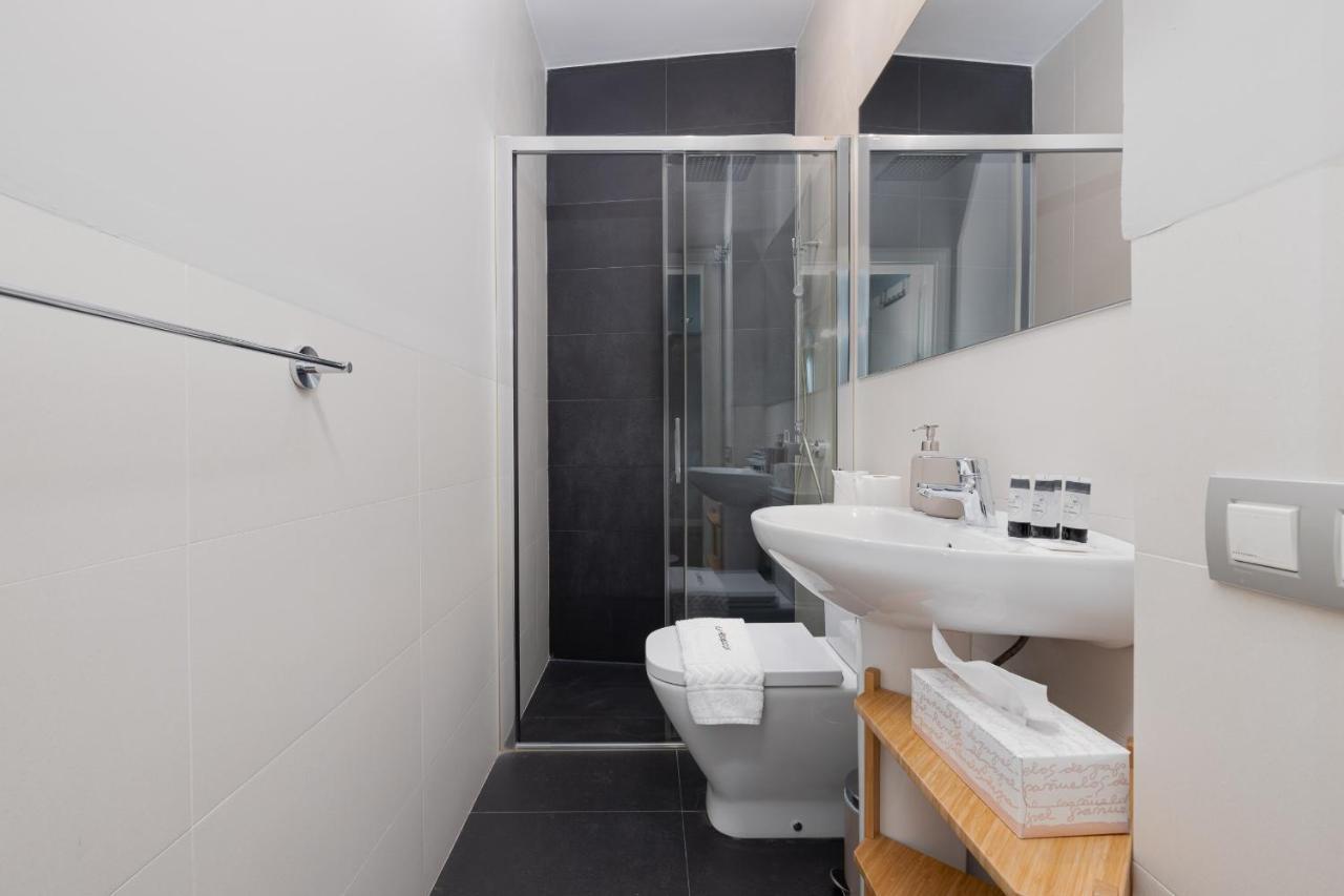 Apartament C30 Deluxe Studio With Terrace Into Cathedral Square Malaga Zewnętrze zdjęcie