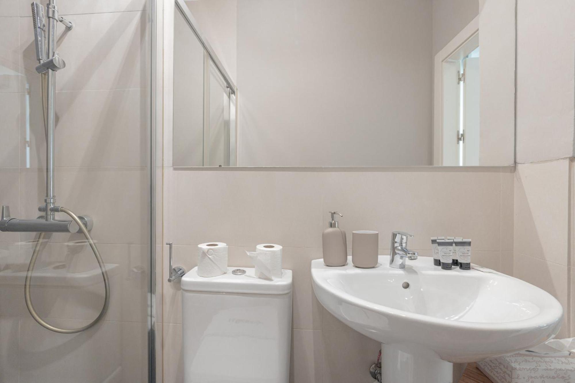 Apartament C30 Deluxe Studio With Terrace Into Cathedral Square Malaga Zewnętrze zdjęcie