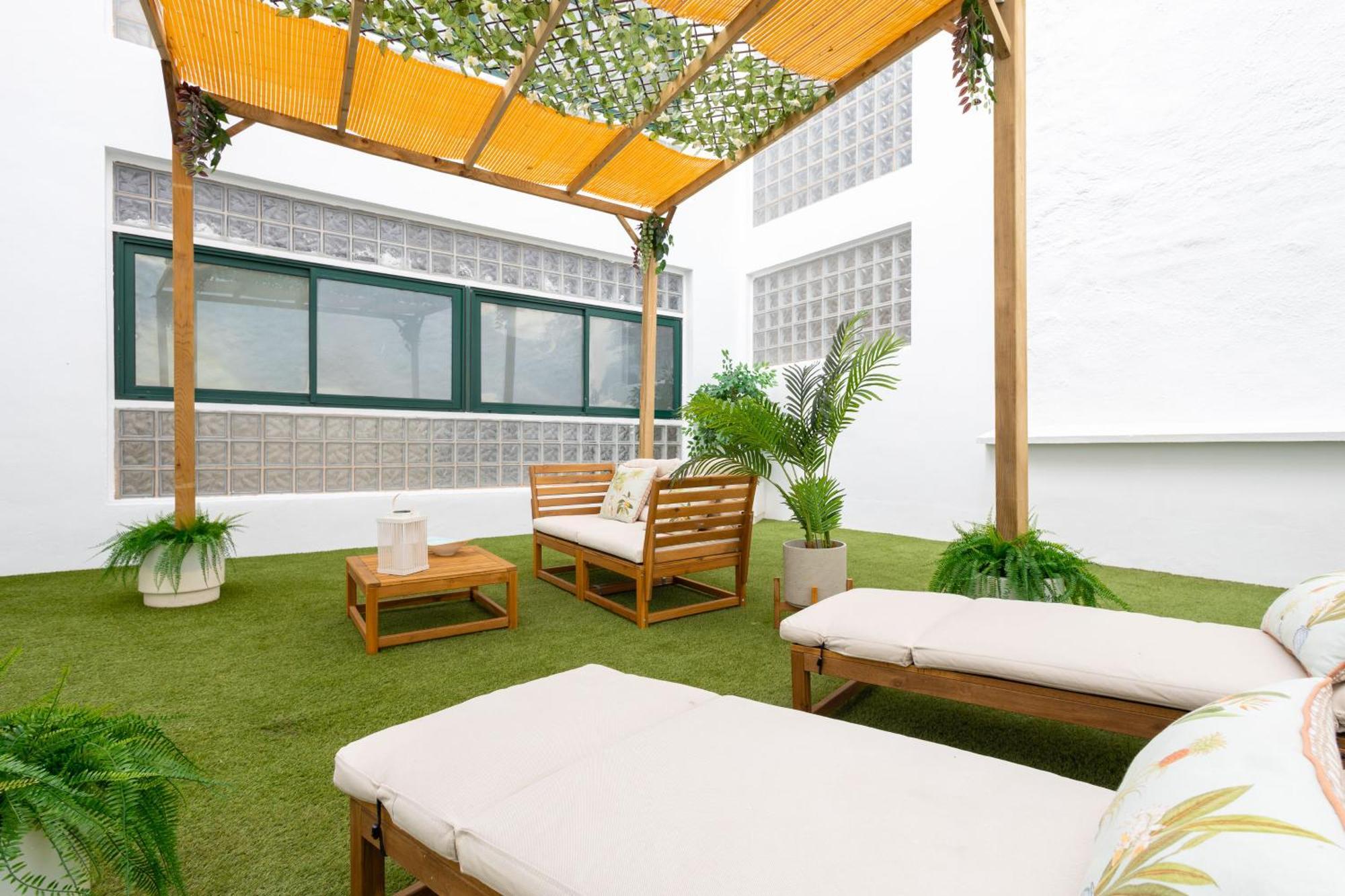 Apartament C30 Deluxe Studio With Terrace Into Cathedral Square Malaga Zewnętrze zdjęcie