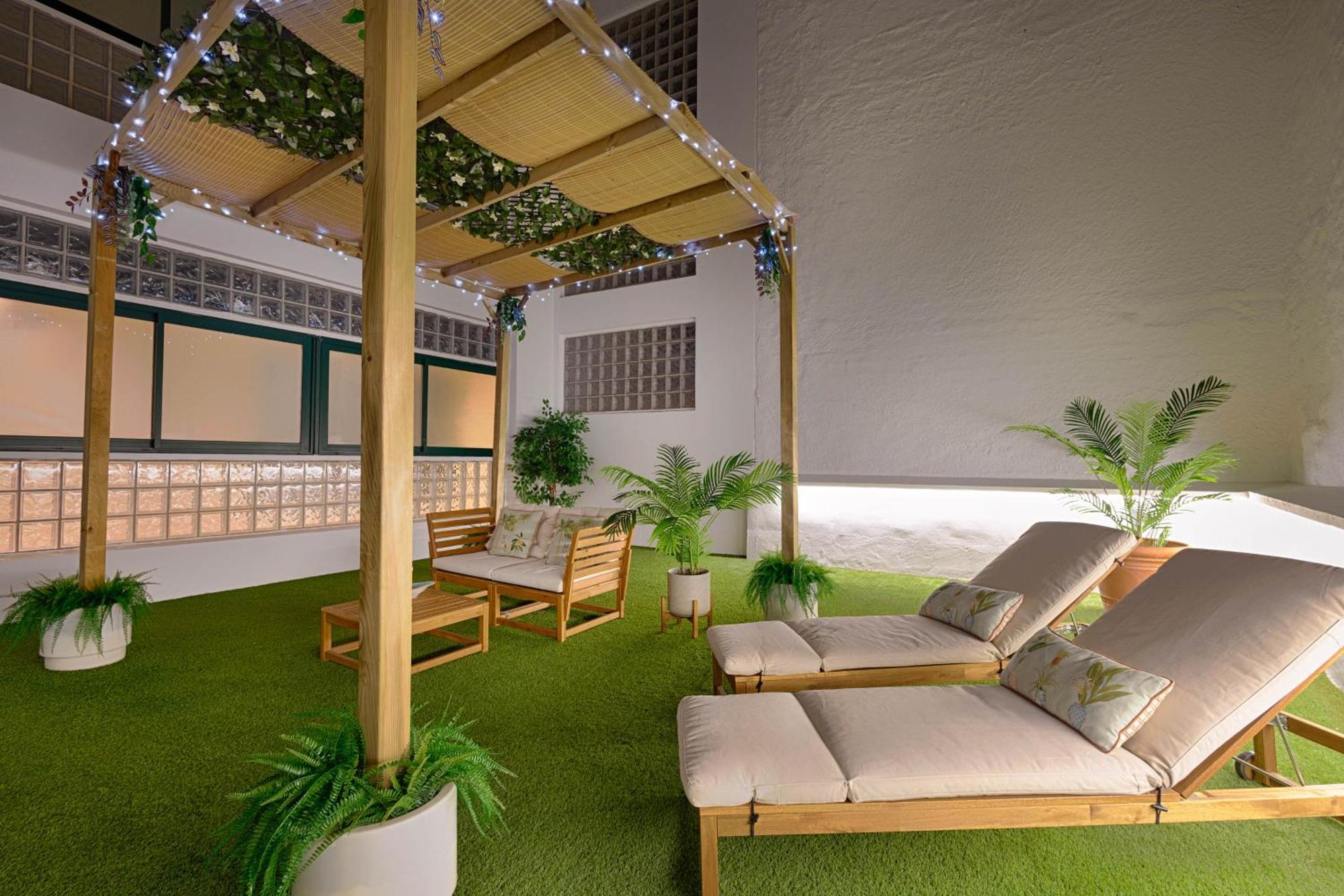 Apartament C30 Deluxe Studio With Terrace Into Cathedral Square Malaga Zewnętrze zdjęcie